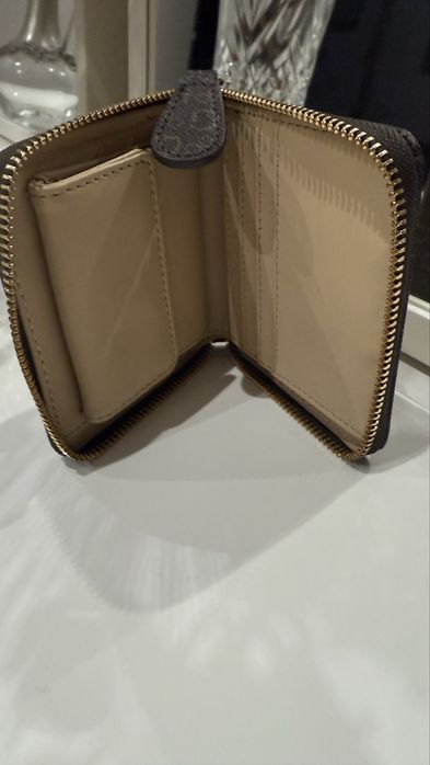 Carteira original da GUESS