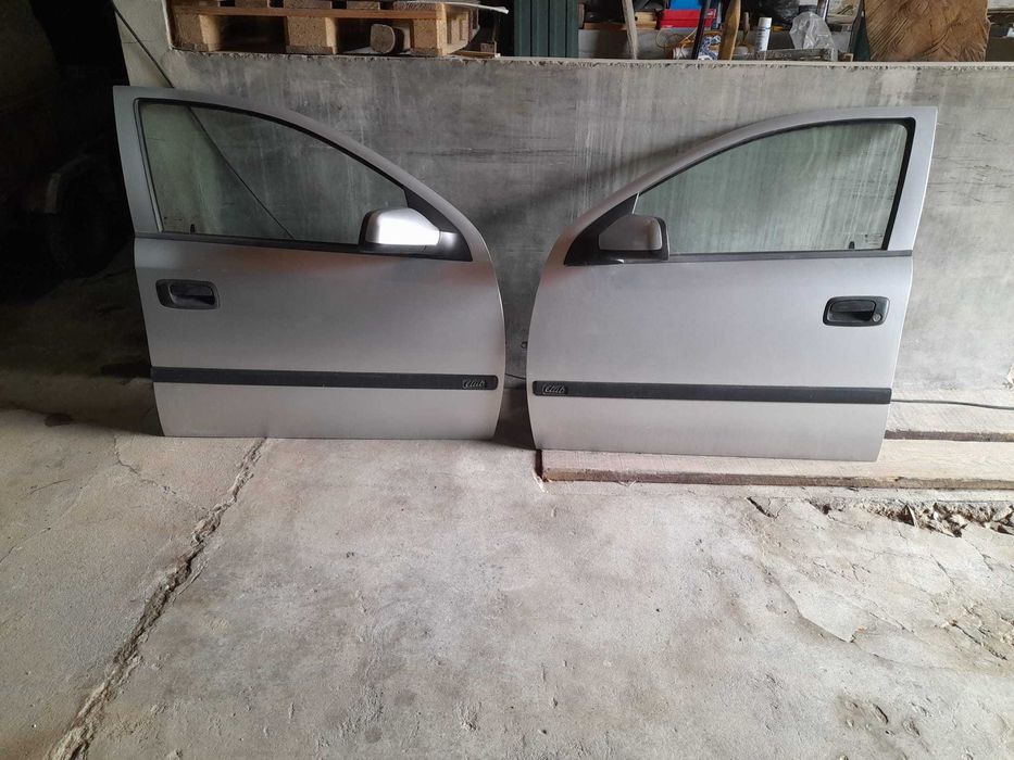 4 Portas e Porta Malas em bom estado,de Opel Astra 1.7 2000 Dti Diesel