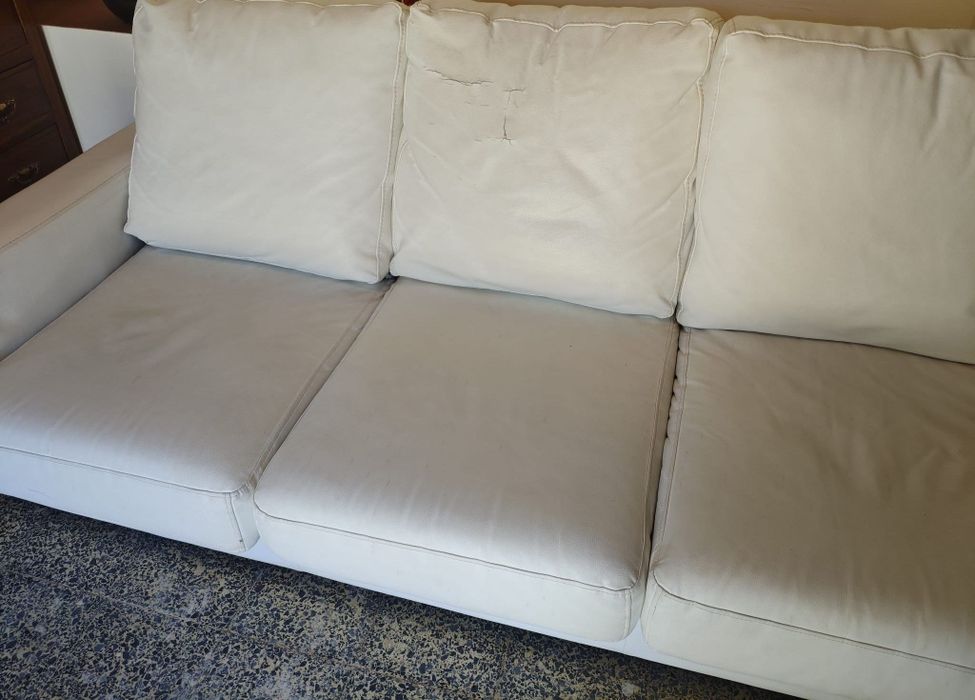 Sofá branco 3 lugares