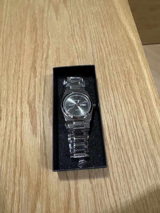 Zegarek ze srebrną tarczą Irlandy