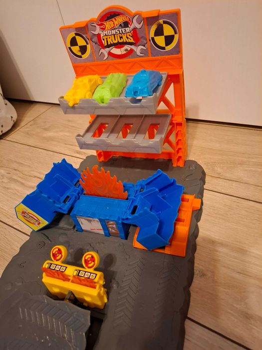 Hot wheels monster truck
