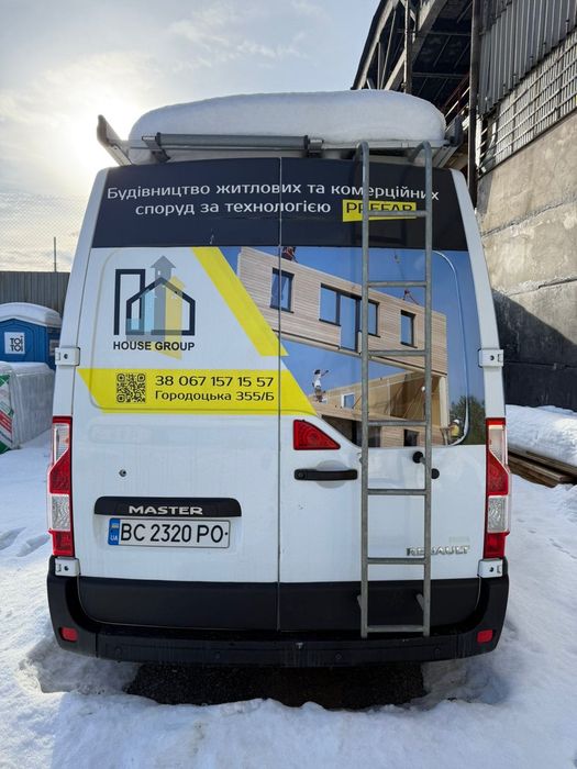 Вантажний бус Рено Мастер