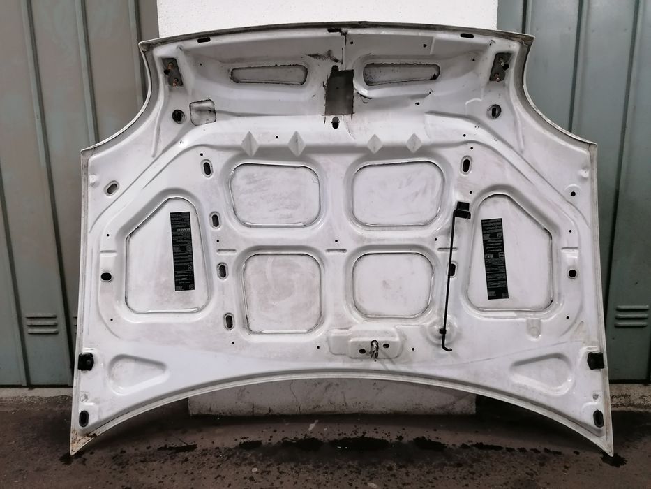 Renault Kangoo - Capot