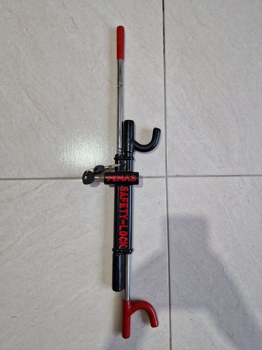 Mechaniczna blokada kierownicy marki PEMAS SAFETY-LOCK