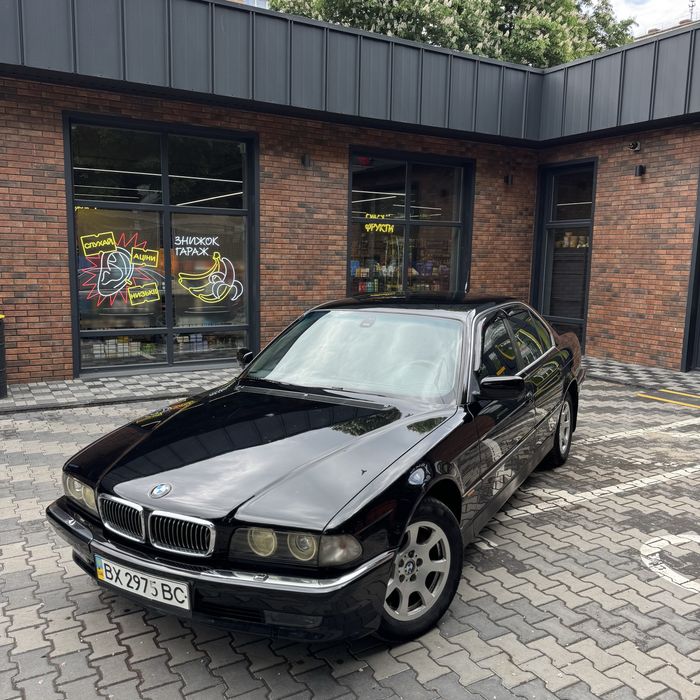 BMW e38 1994 3.0 m60