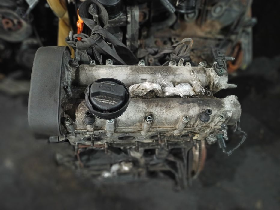 Двигун мотор двигатель AZD 1.6 mpi VW Golf 4 Bora Skoda Octavia tour