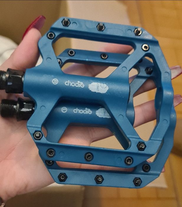 1Par de Pedais choose
[  ]  1Par de Pedais  de nylon cnc choose
Taman