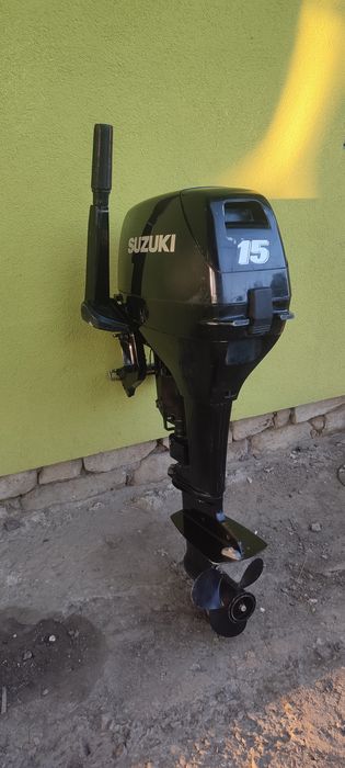 Продам лодочний мотор Suzuki 15