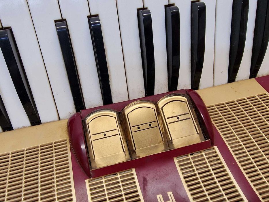 Acordeão Hohner de Teclas à 2ª Voz - Acordeon