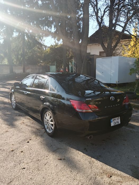 Продам Toyota Avalon 2008  3.5