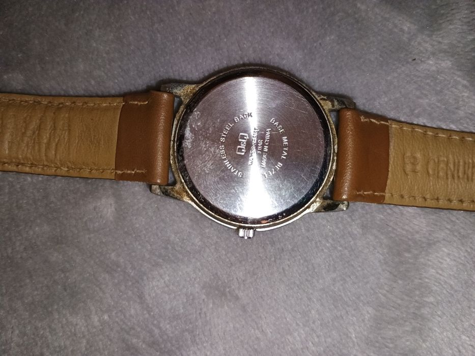 Жіночний годинник