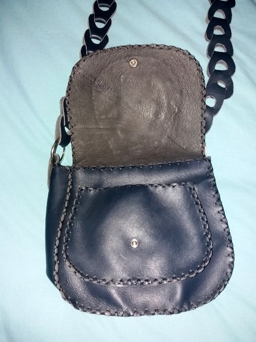 Mala / carteira pele com geodo de quartzo boho, artesanal