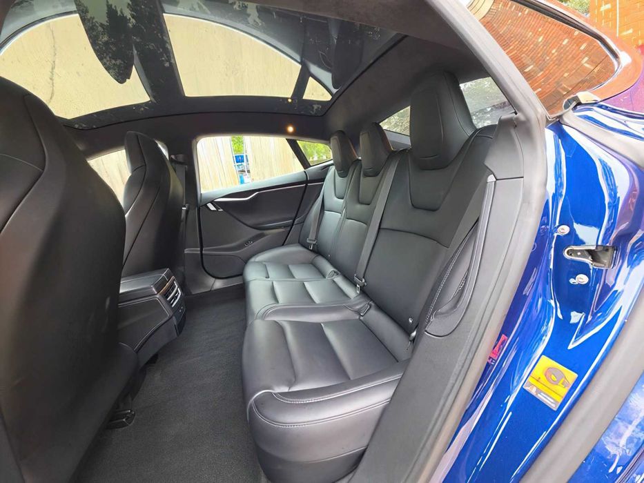 Tesla Model S 100D      2018