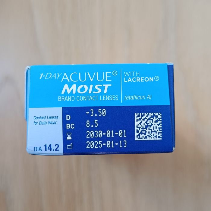 Soczewki kontaktowe acuvue moist 1-day with lacreon