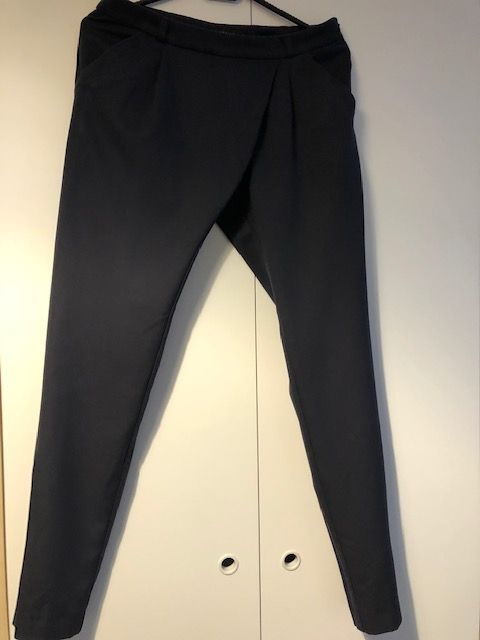 Spodnie bawełniane, eleganckie, Mohito, rozm. 34.