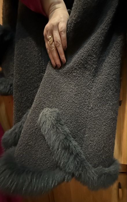 Продам пальто (зима-осінь)