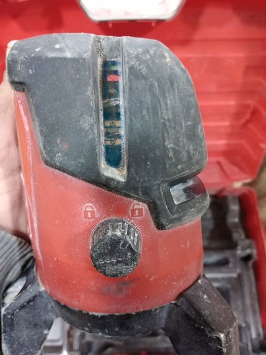 Laser PM 4-m HILTi