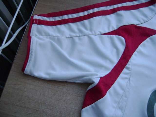 Starocie z PRL - SPORT = Liverpool koszulka dziecięca TORRES 9 130 cm