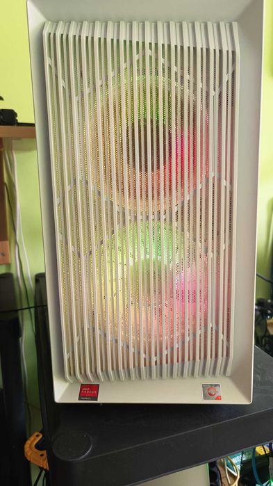 Obudowa komputerowa LOGIC Biała Mesh RGB | Okno, Piwnica | Stan BDB