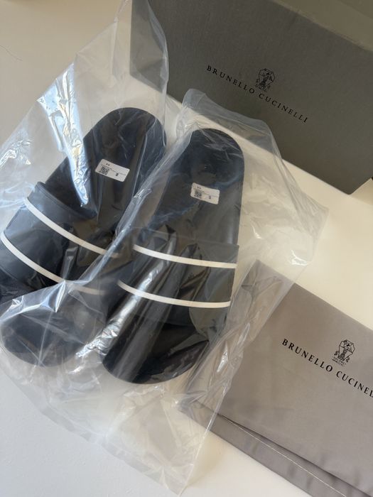 Brunello Cucinelli шльопанці шльопки тапки чорні 44(28,5)