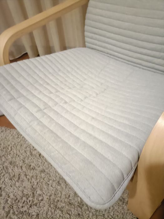 Poltrona cinza IKEA