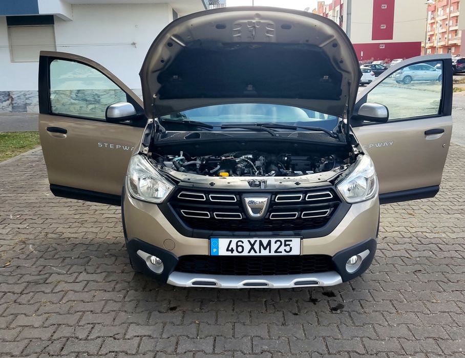Dacia lodgy 2019 stepway 7 lugares muitos extras pronta a circular