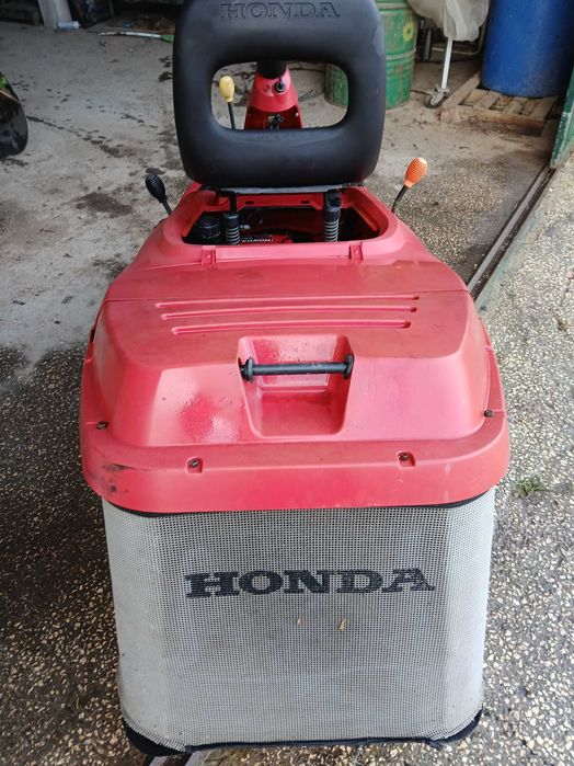 Trator Corta Relva com cesto Honda