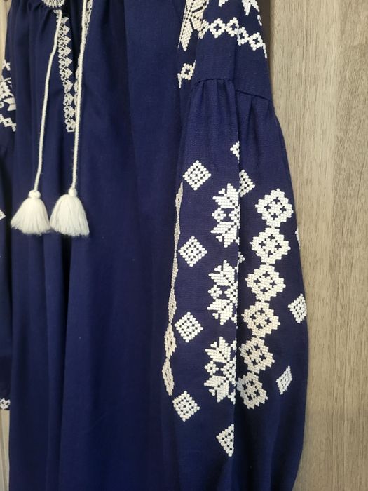 Сукня -вишиванка,нова і  чудова! Розмір-50-52.  Ціна 2 тисячі200 гр.