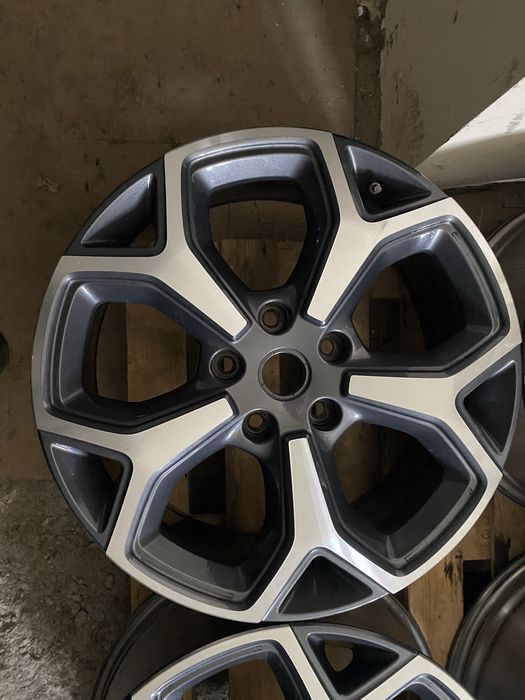 Колеса , диски R21 Rivian R1T R1S