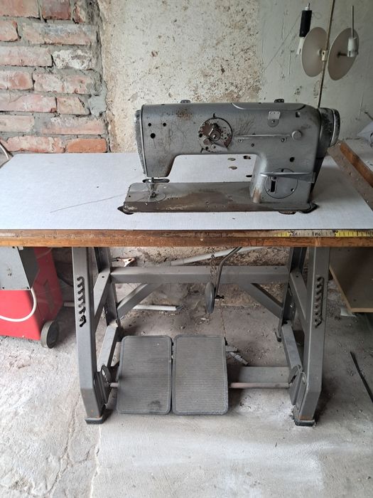 Maszyna do szycia Textima