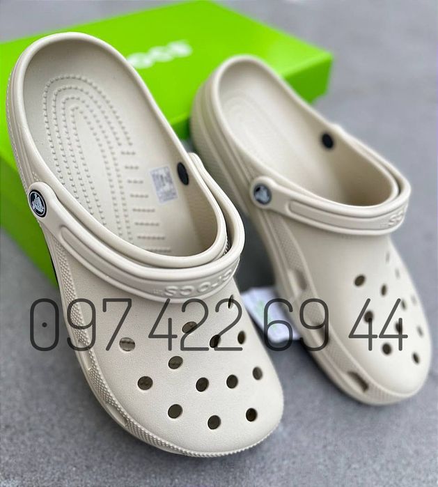 Класичні Крокси Crocs Classic Clog унісекс бежеві Crocs Classic Bone