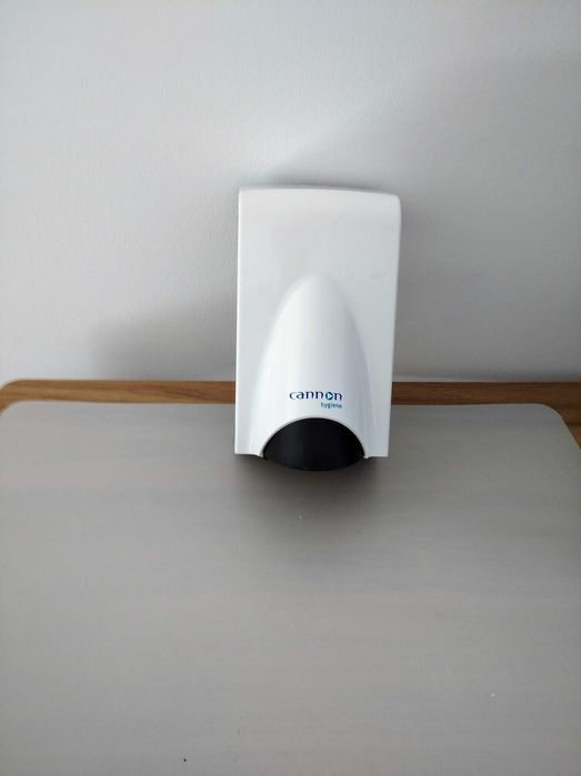 Dispensadores para vários tipos de papel e de espuma de limpeza mãos