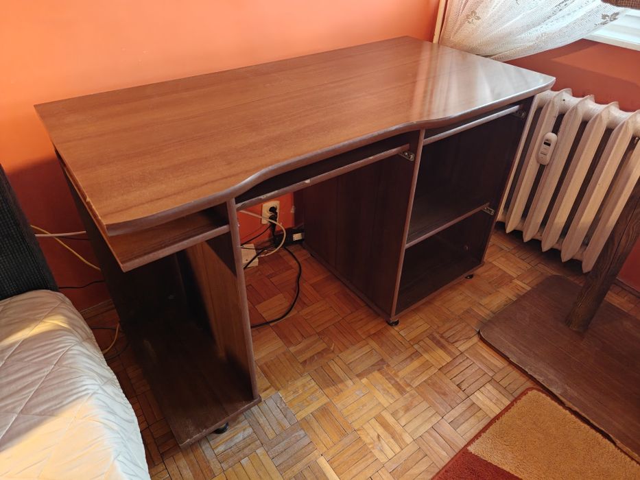 Oddam biurko komputerowe