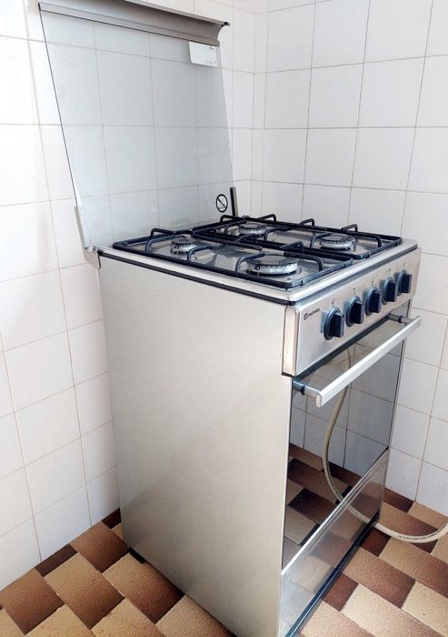 Recheio de Casa: Eletrodomésticos e Mobiliário  diverso