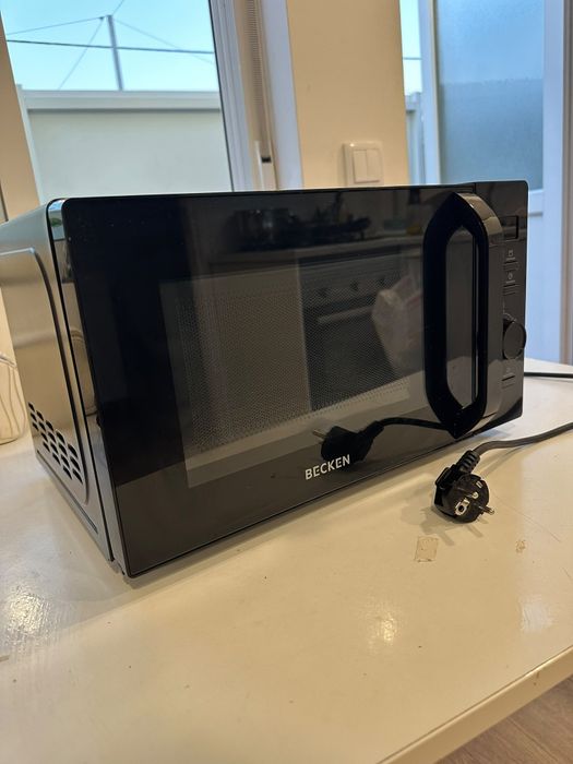 Microondas Becken novo