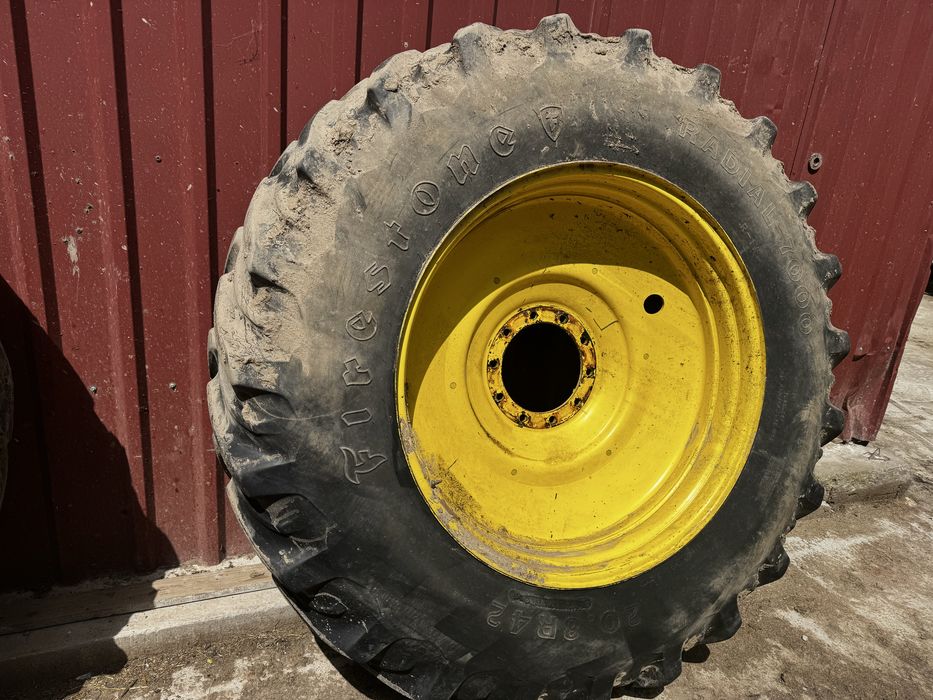 Koła john deere 20.8 r42 520.85r42
