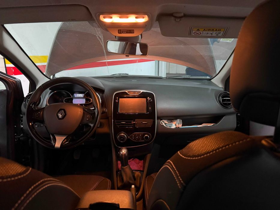 Renault Clio - Bom estado Tel. 964813088