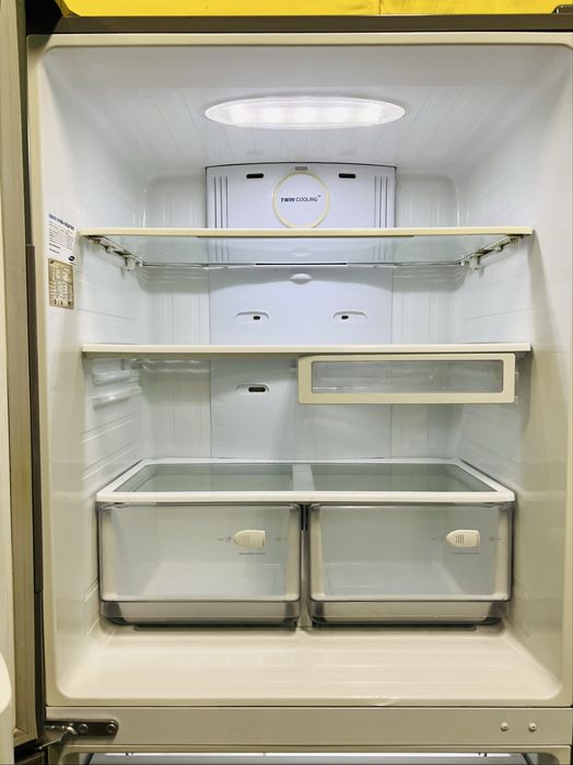 Двухкамерный холодильник Samsung 80см,NoFrost