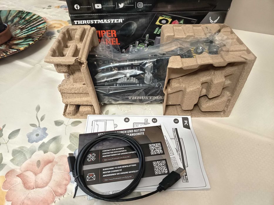 Thrustmaster Viper Panel - Novo