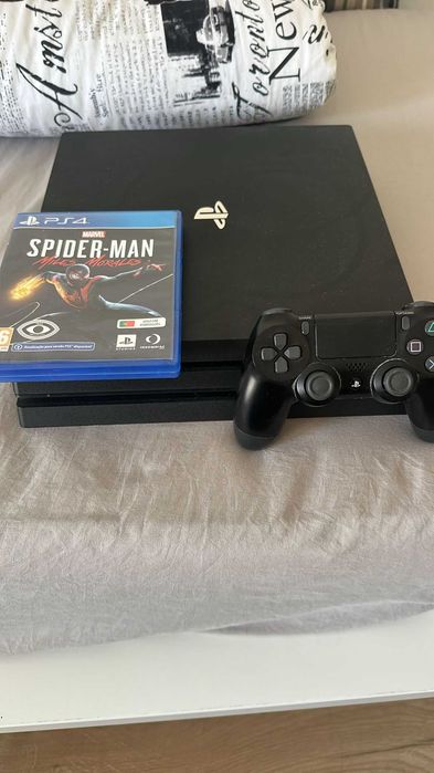 PS4 Pro + Controller and One Game!511650011012157440