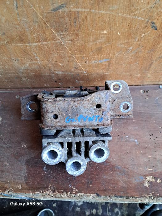 Łapa poduszka silnika Grande Punto