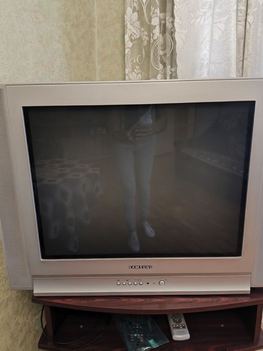 Продам телевизор