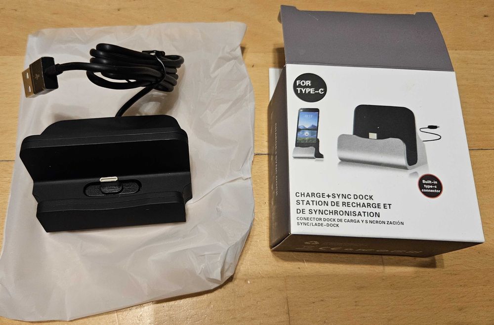 Stacja dokująca do ładowania i synchronizacji telefonu LD-01 USB-C