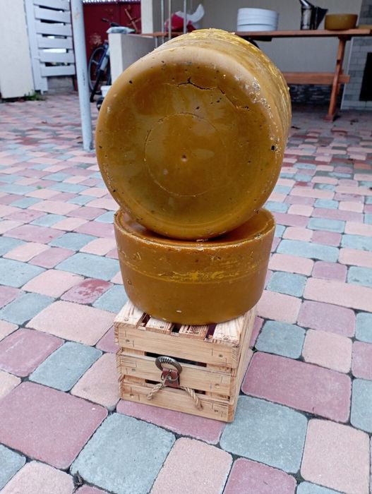 Продам віск бджолиний