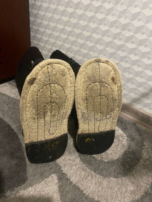 Продаю Унти.