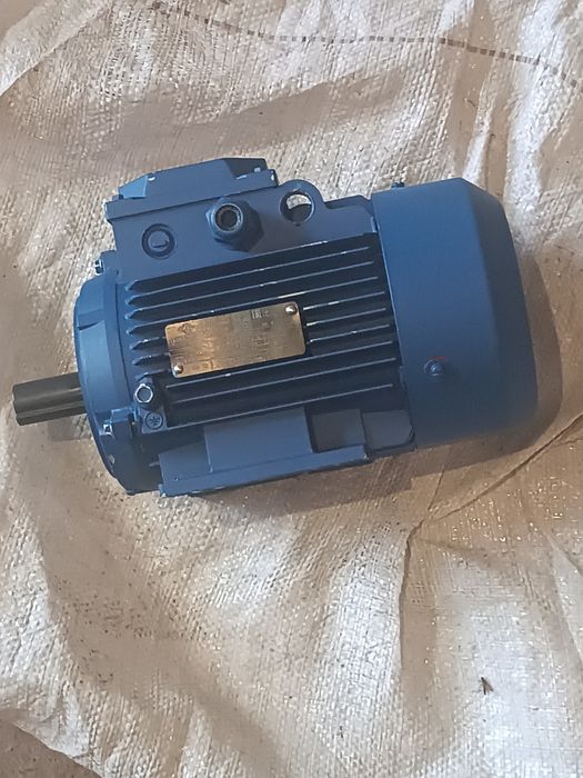 Двигун асінхронний трьохфазний АИР80В4У2