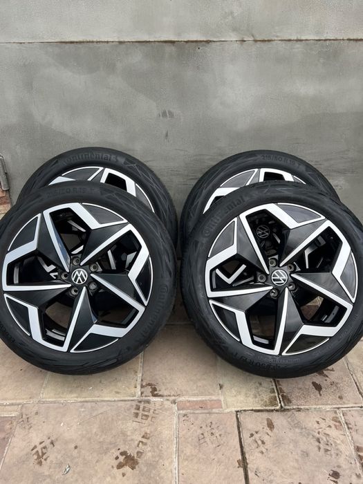 Диски з шинами VW Volkswagen r19 5/112 id 3 id4 7.5j et 50 contenintal 215/50 r19 з датчиками тиску