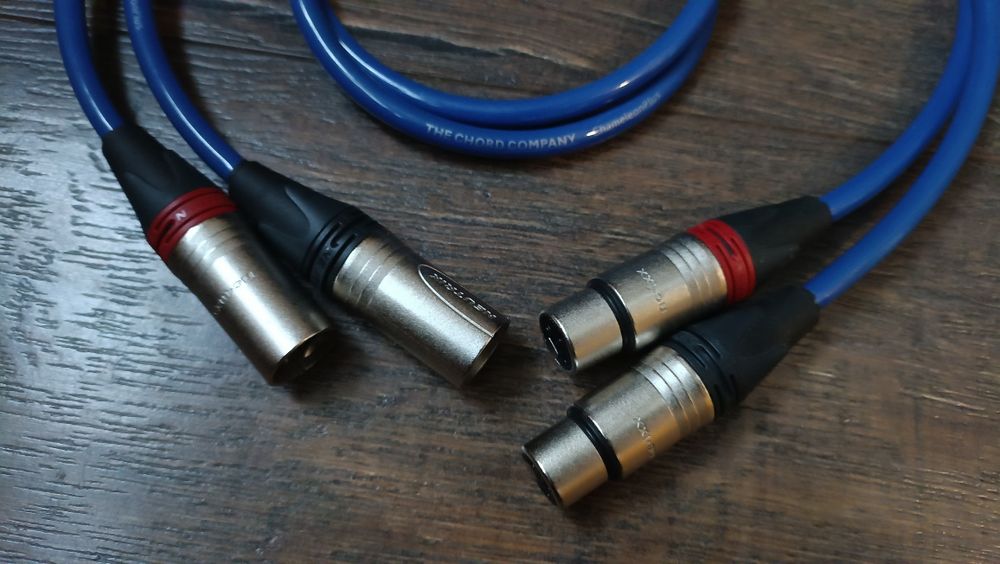 Межблочный кабель CHORD Chameleon Plus RCA-RCA XLR-XLR 2x1m