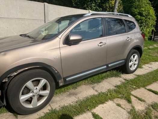 nissan qashqai+2 po kolizji
