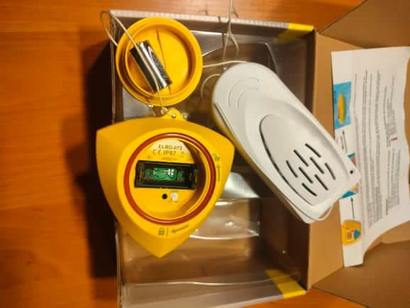 Bezprzewodowy alarm basenowy